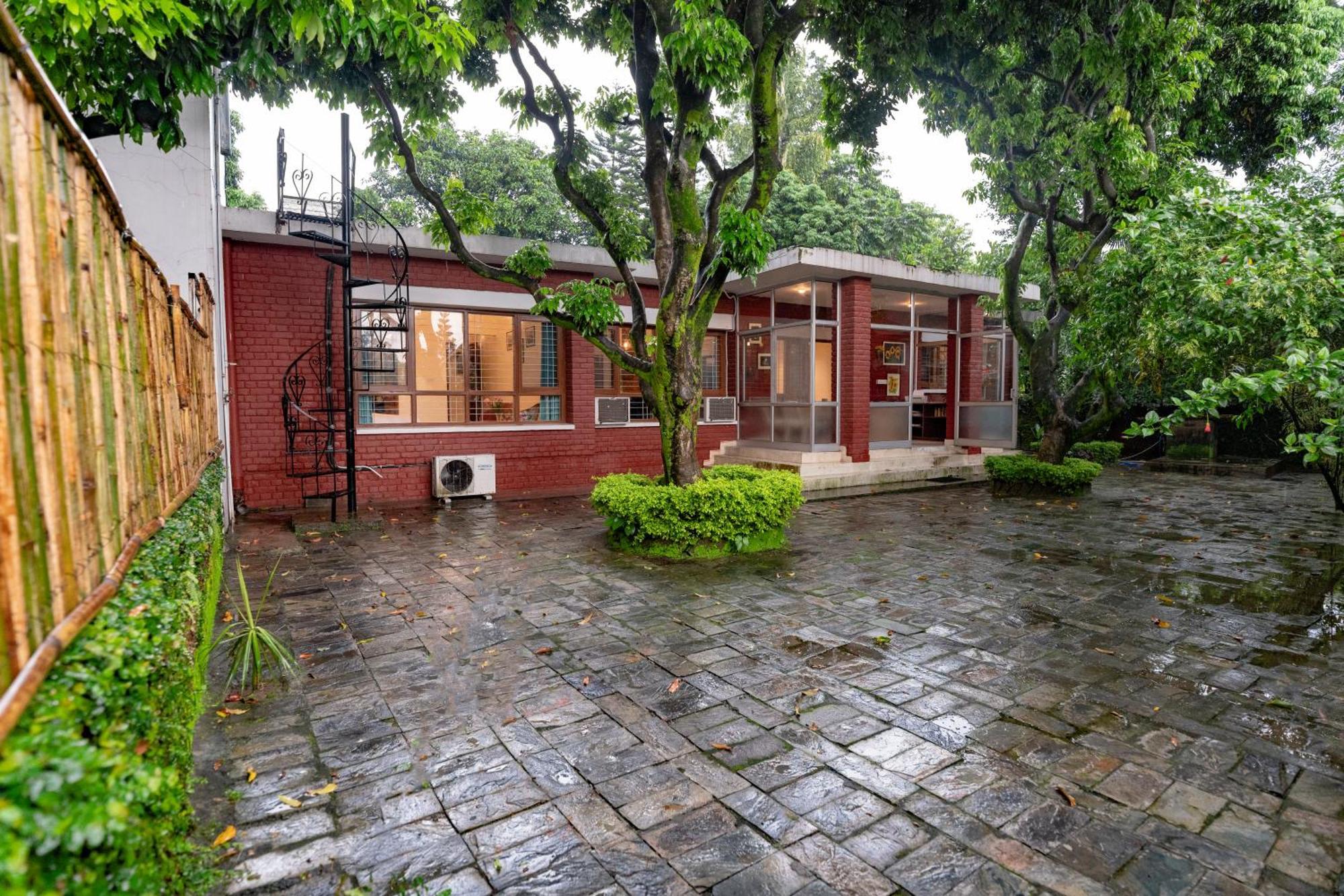 Saffronstays Doon Garden Villa - Near Doon School And Mall Road Dehradun Bagian luar foto
