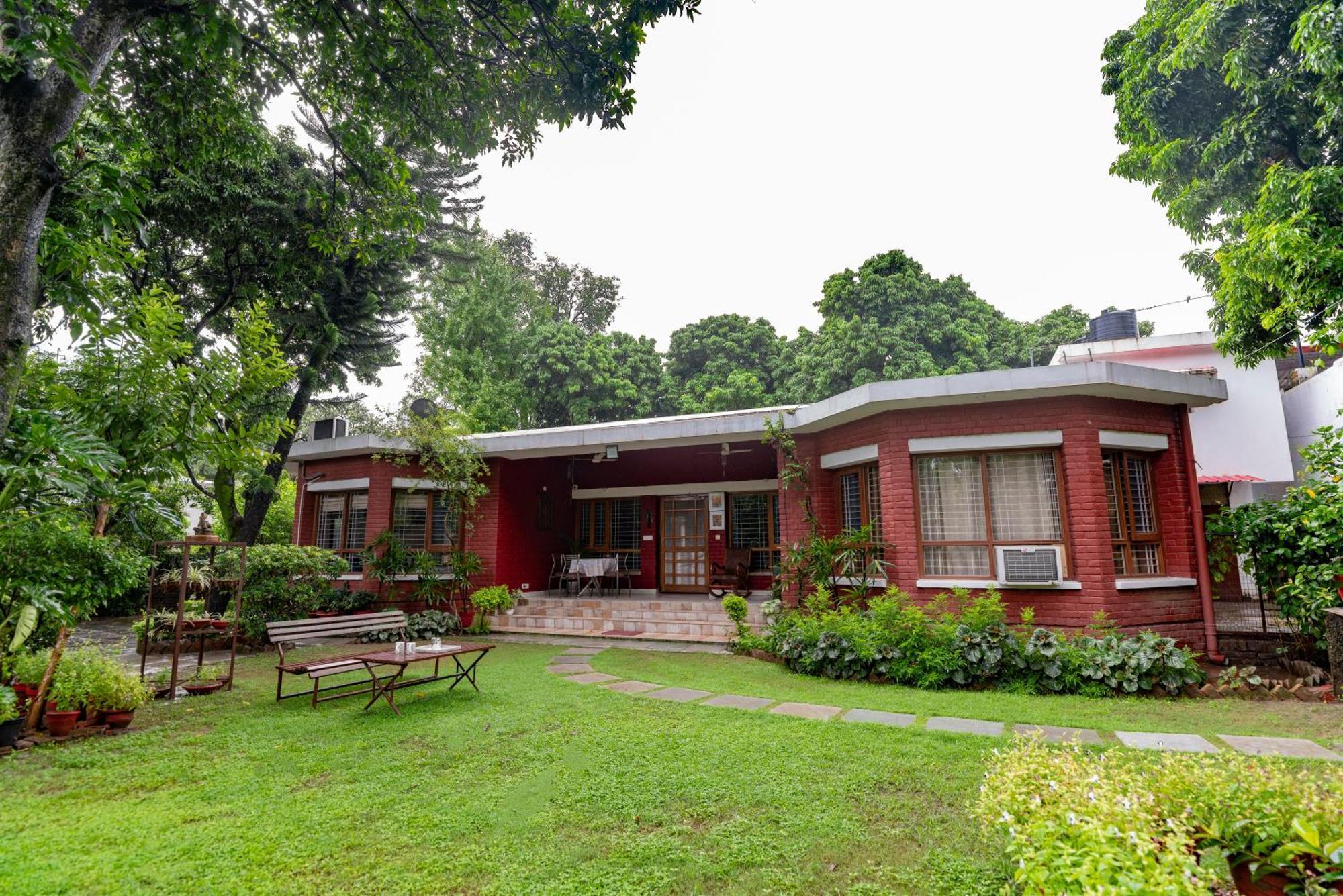 Saffronstays Doon Garden Villa - Near Doon School And Mall Road Dehradun Bagian luar foto