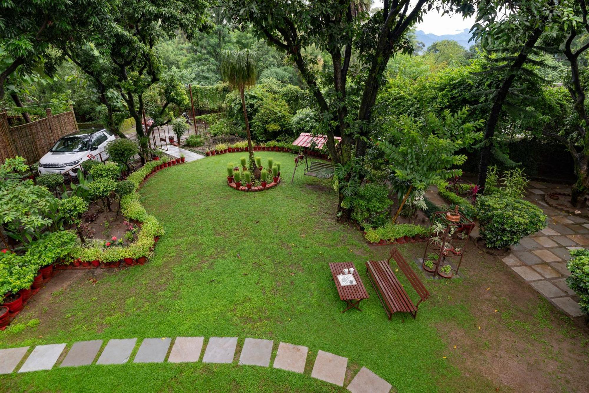 Saffronstays Doon Garden Villa - Near Doon School And Mall Road Dehradun Bagian luar foto
