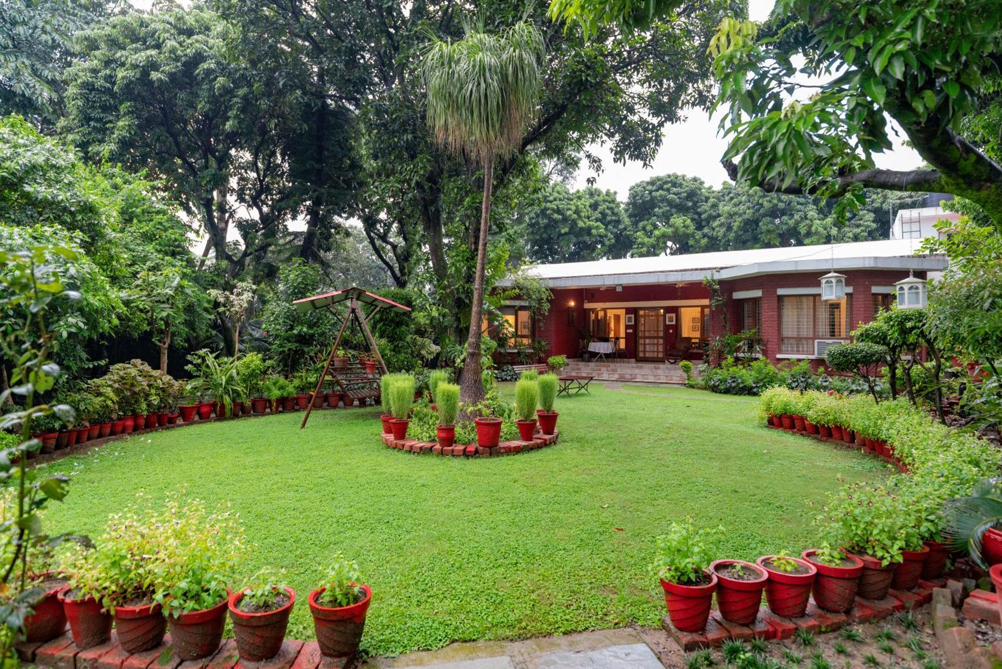 Saffronstays Doon Garden Villa - Near Doon School And Mall Road Dehradun Bagian luar foto