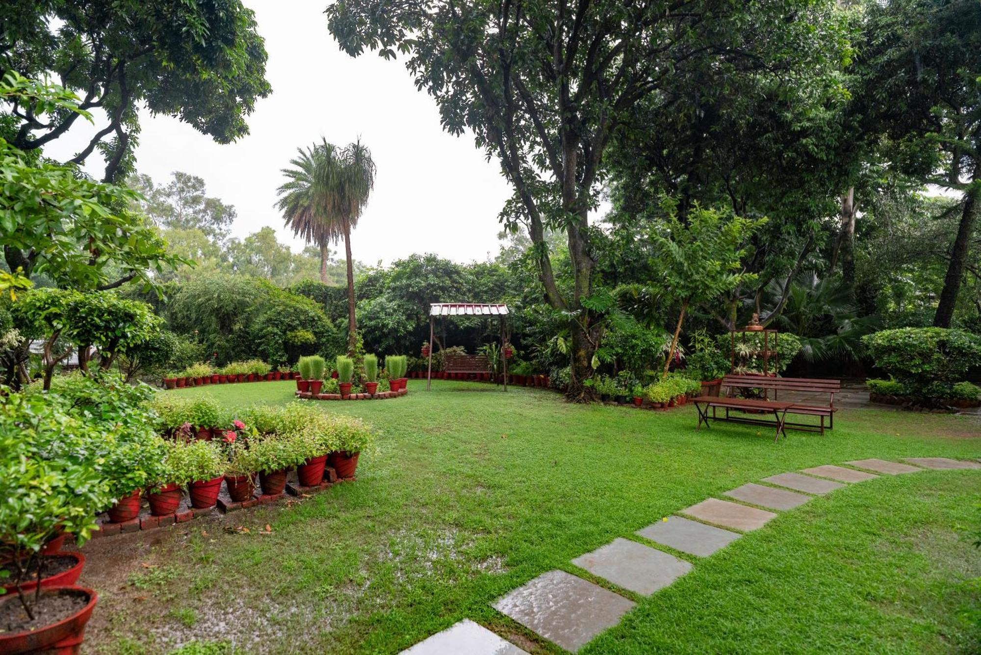 Saffronstays Doon Garden Villa - Near Doon School And Mall Road Dehradun Bagian luar foto